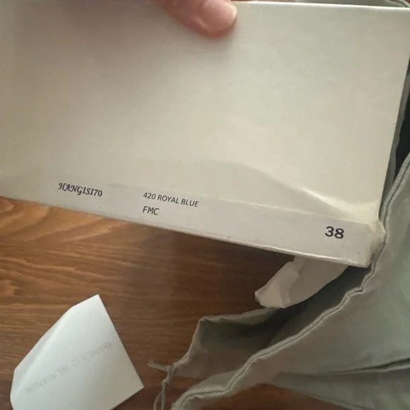 Manolo Blahnik Royal Blue Heels with Crystal Embellishments hangisi 70 - Picture 3 of 4